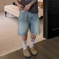 Distressed Design Cropped Jorts — vista posteriore