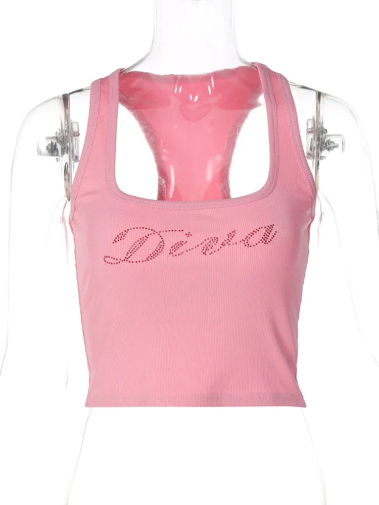 Diva Rhinestone Graphic Crop Tank Top — dettaglio della stampa