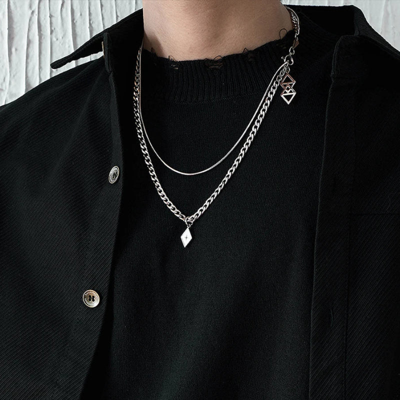 Double Layered Chain Necklace — vista posteriore