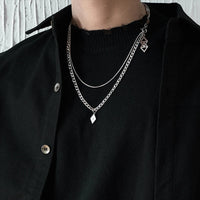 Double Layered Chain Necklace — vista posteriore