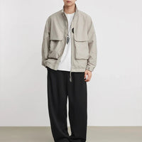 Double Pocket Stand Collar Cargo Windbreaker Jacket — dettaglio