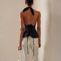 Elegant Ruched Halter Top — in alternativa
