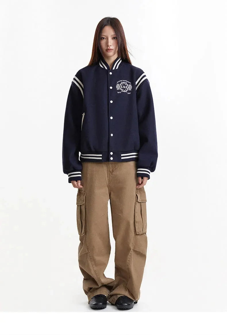 Embroidered Button Varsity Jacket — vista laterale