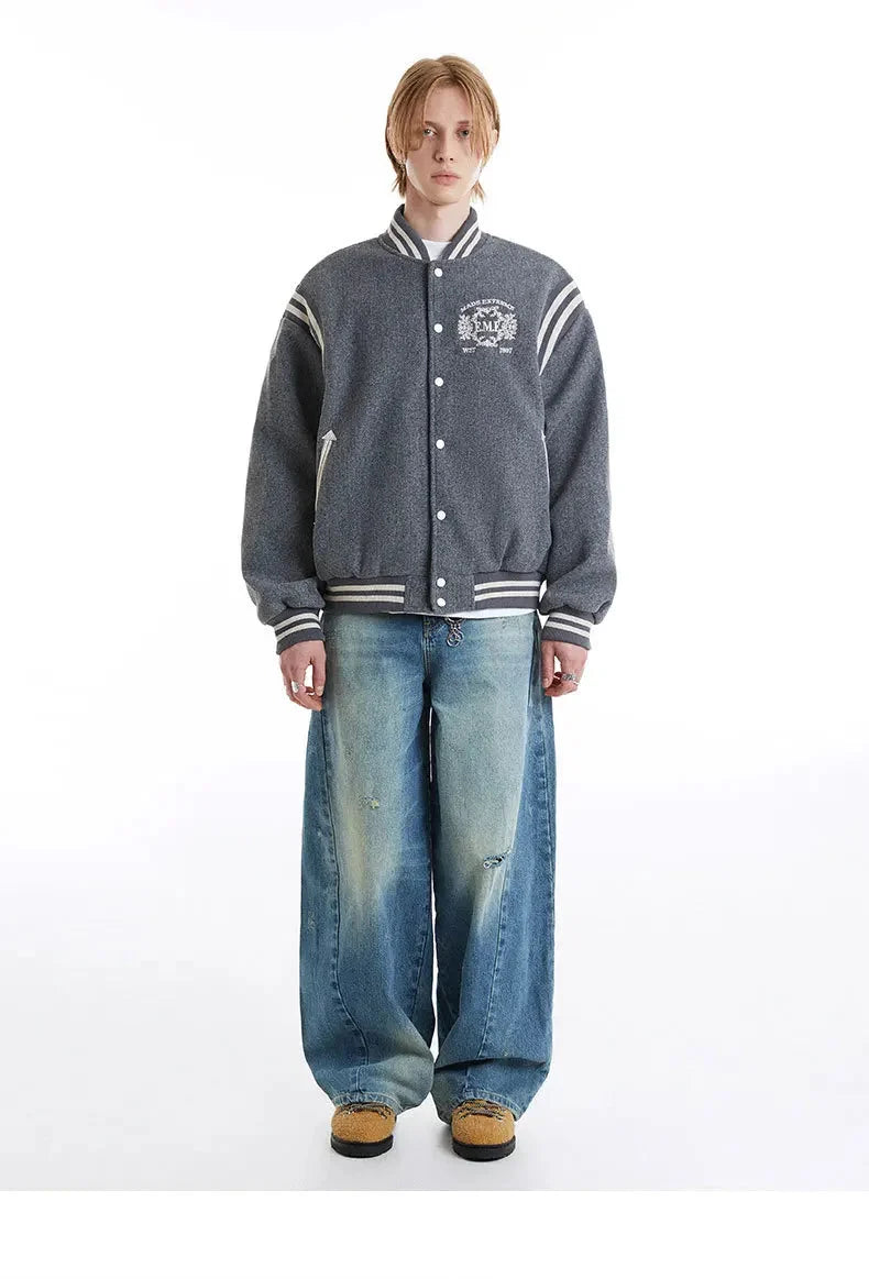 Embroidered Button Varsity Jacket — dettaglio del tessuto