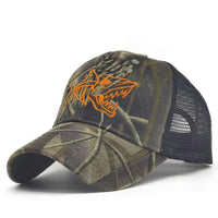 Embroidered Fish Bone Camo Baseball Cap — dettaglio del tessuto