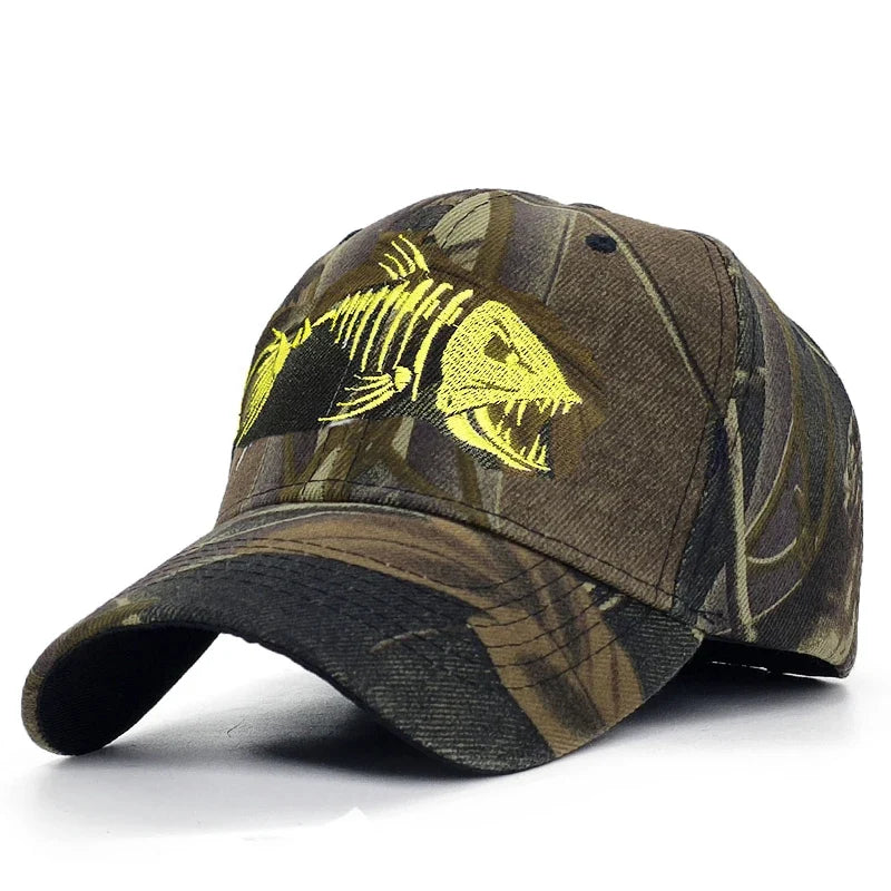 Embroidered Fish Bone Camo Baseball Cap — dettaglio della stampa