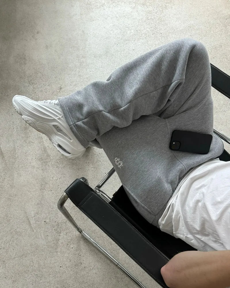 Embroidered Loose Baggy Sweatpant Joggers Trousers — dettaglio del tessuto