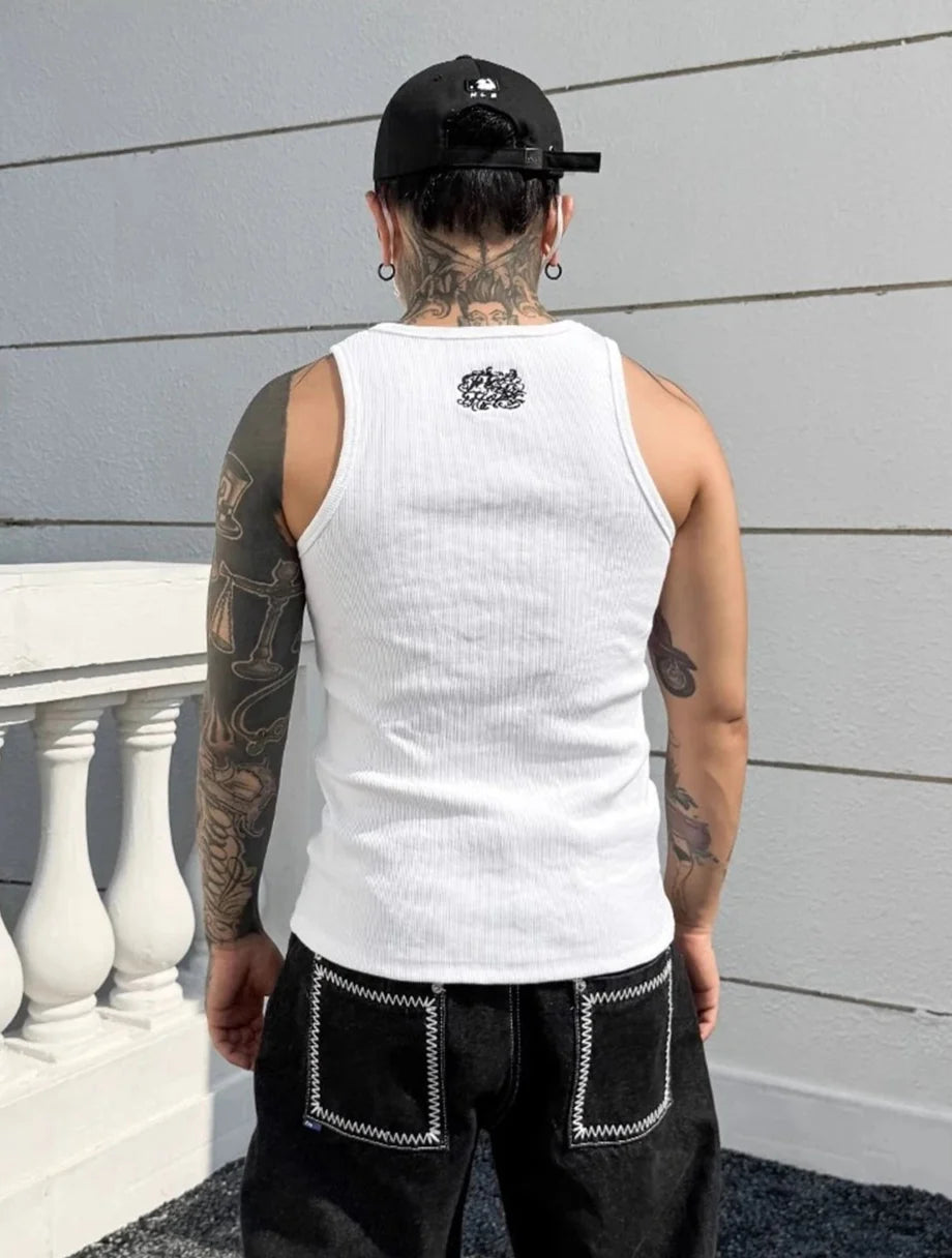 Embroidered Neck Line Tank Top — in alternativa