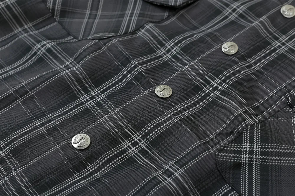 Embroidered Plaid Short Sleeve Button Up Flannel Shirt — vista completa