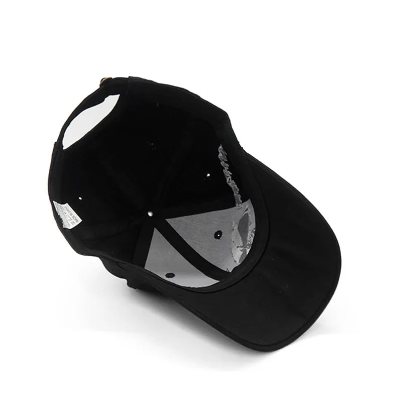 Embroidered Screaming Skull Baseball Cap — vista frontale