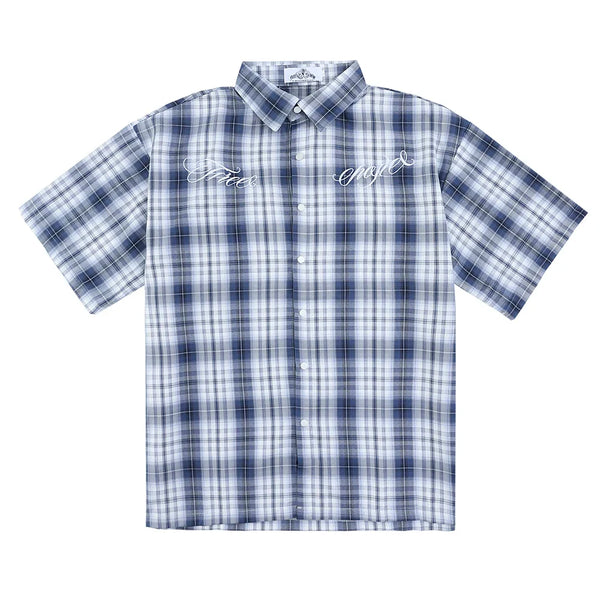 Embroidered Short Sleeve Plaid Button Down Shirt — vista frontale