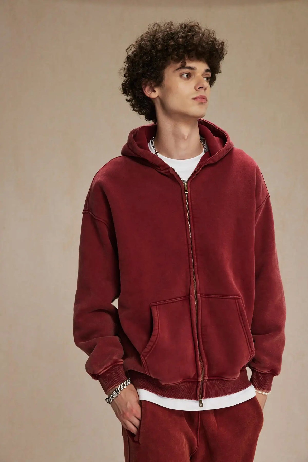 Essential Zip Up Hoodie — vista frontale