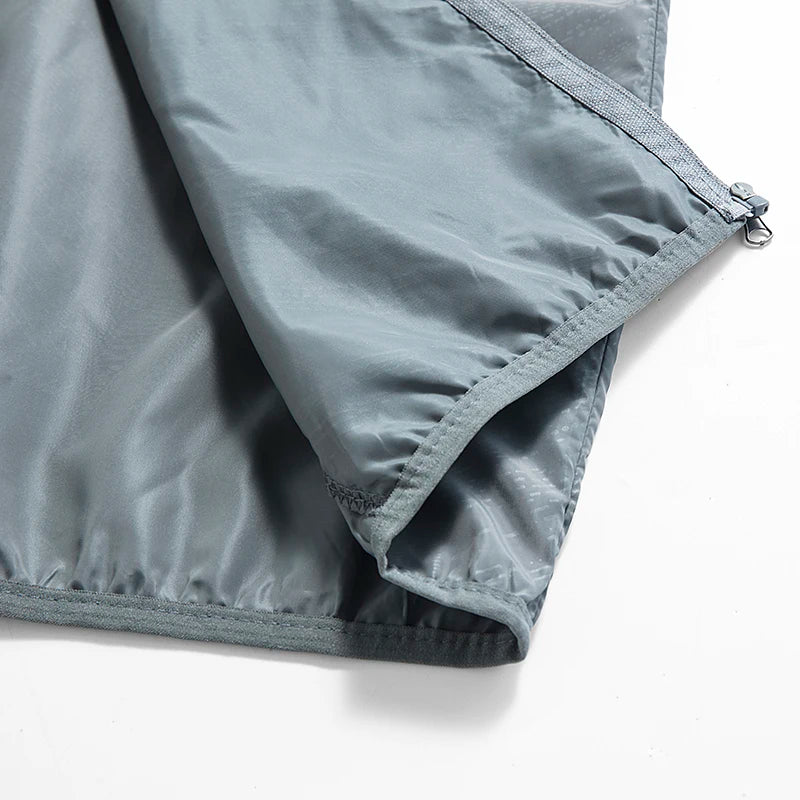 Essentials Hiking Quick Dry Windbreaker Jacket — dettaglio della stampa