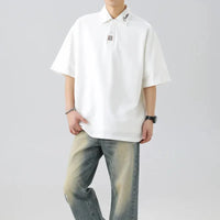 Essentials Polo Shirt — dettaglio della stampa