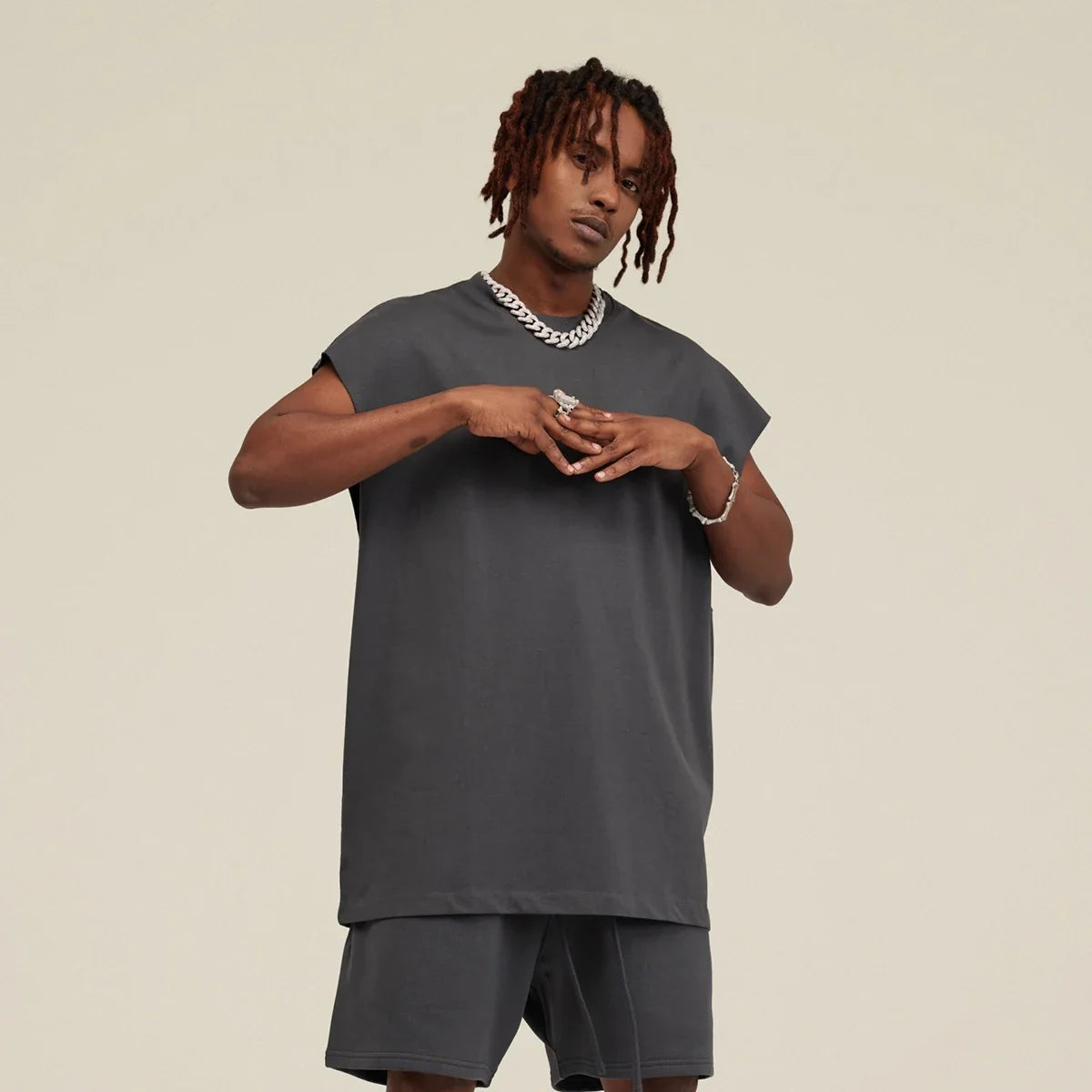 Essentials Tank Top — vista laterale
