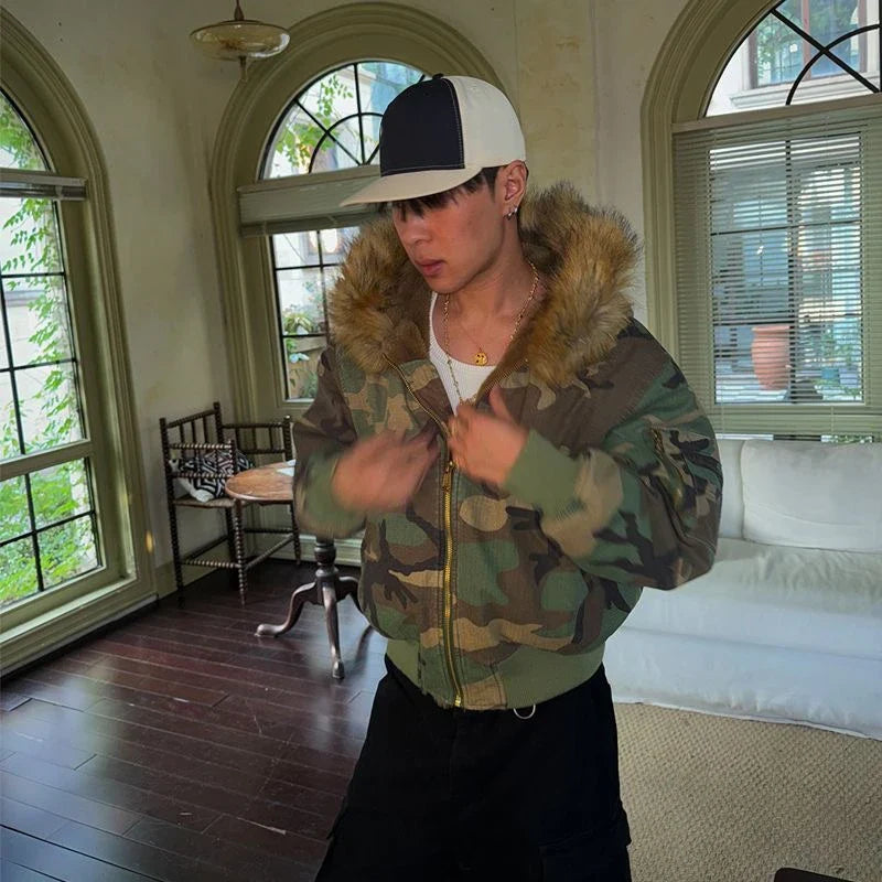 Faux Fur Lined Hood Camouflage Zip Up Jacket — dettaglio