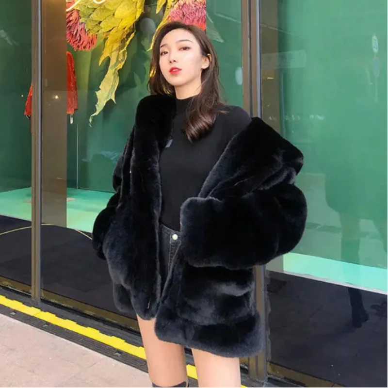 Faux Fur Velvet Hooded Jacket — vista completa
