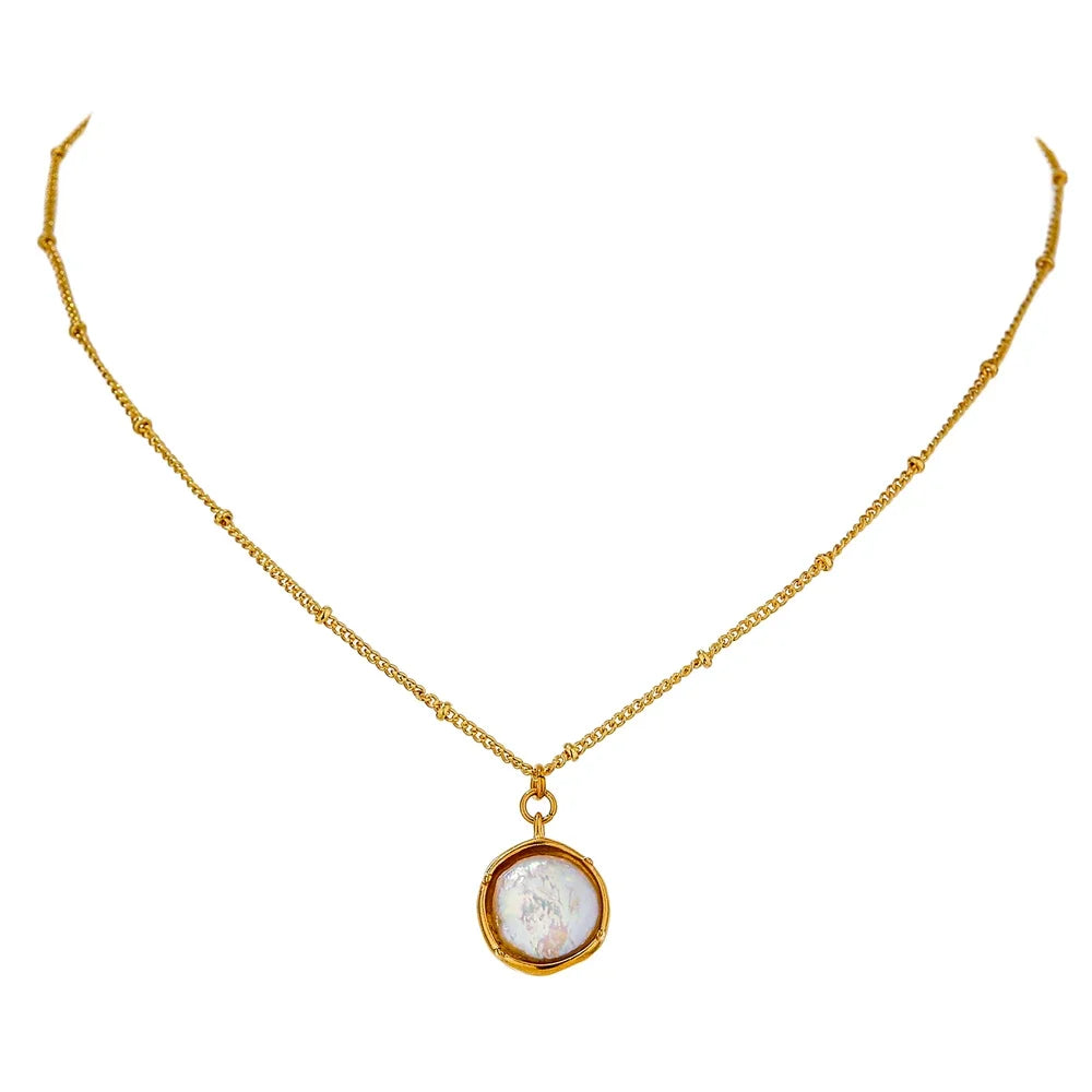 Faux Pearl Pendant Necklace — vista frontale