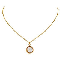 Faux Pearl Pendant Necklace — vista frontale