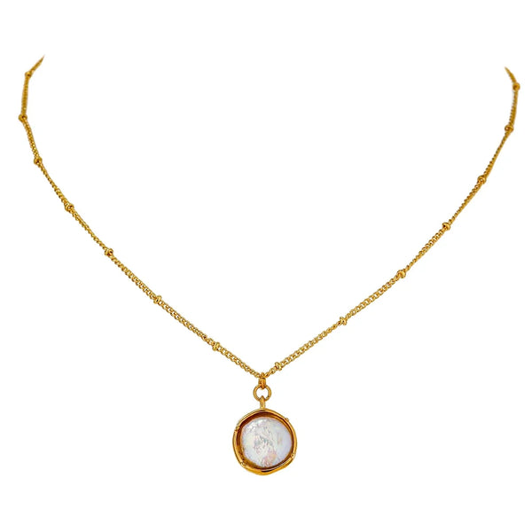 Faux Pearl Pendant Necklace — vista frontale