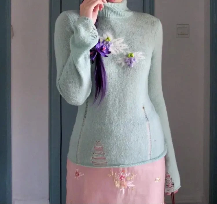 Floral Graphic Long Sleeve Jumper — vista laterale