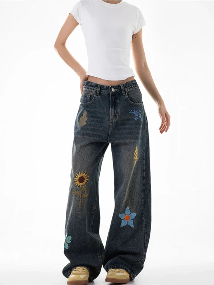 "Flowers in the Meadow" Floral Embroidered Baggy Jeans — vista posteriore