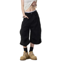 Goblin Core Black Cargo Jorts — vista posteriore