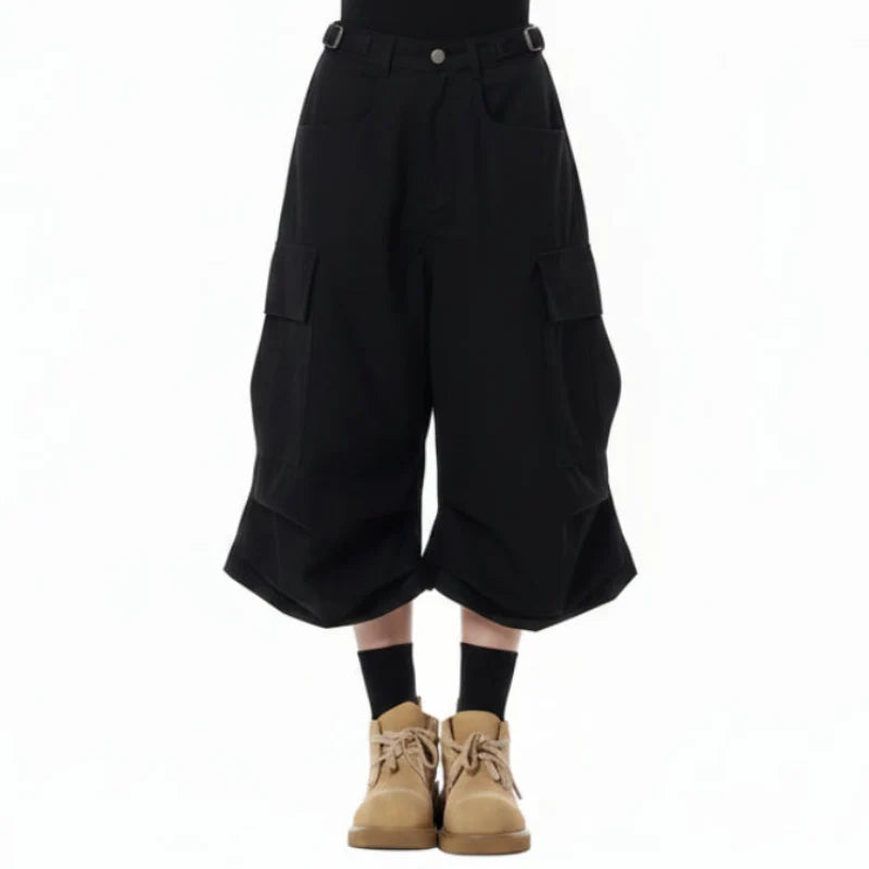 Goblin Core Black Cargo Jorts — vista frontale