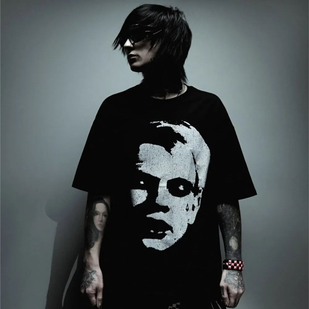 Gothic Icon Graphic T Shirt — in alternativa