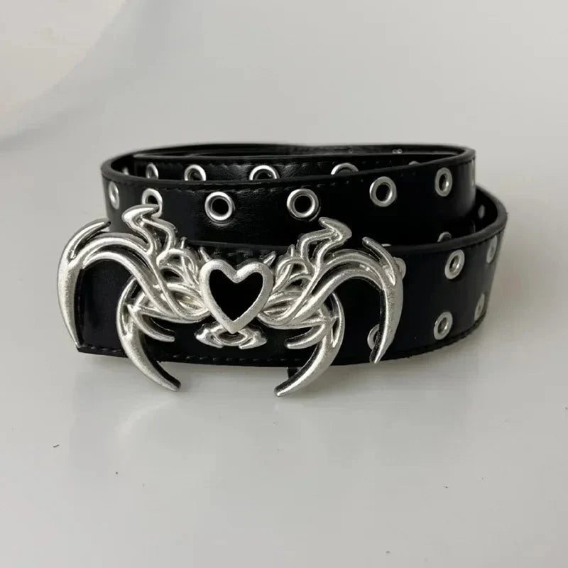 Gothic Spider Buckle Leather Belt — in alternativa