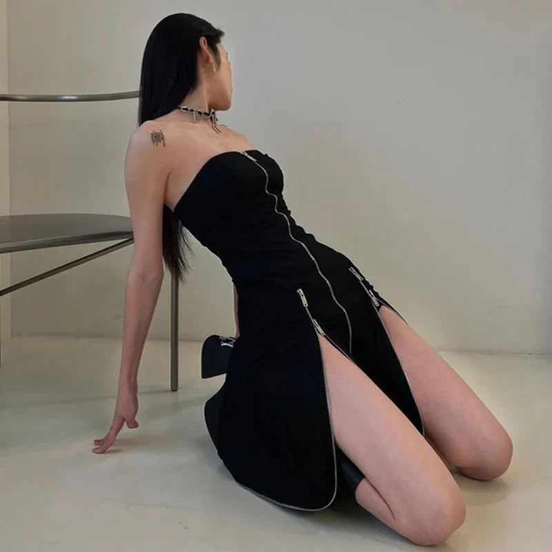 Gothic Techwear Zip Up Midi Dress — dettaglio della stampa