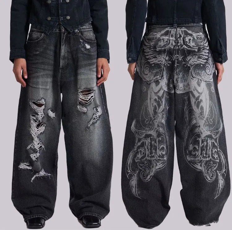 Gothic Vintage Graphic Distressed Jeans — in alternativa