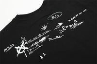 Graffiti Letter Print T shirt — vista frontale