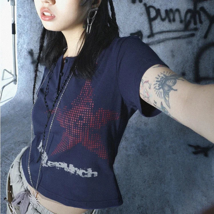 Graphic Star Button Up Crop Top — vista posteriore