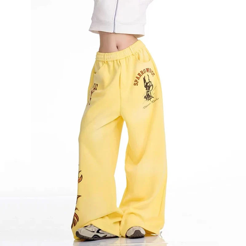 Graphic Wide Leg Yellow Sweatpants Joggers Trousers — dettaglio della stampa