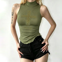 Green Turtleneck Rhinestone Cross Sleeveless Top — in alternativa