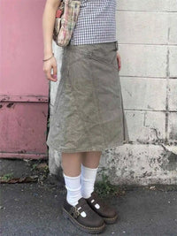 Grunge Aesthetic Midi Denim Skirt — vista posteriore