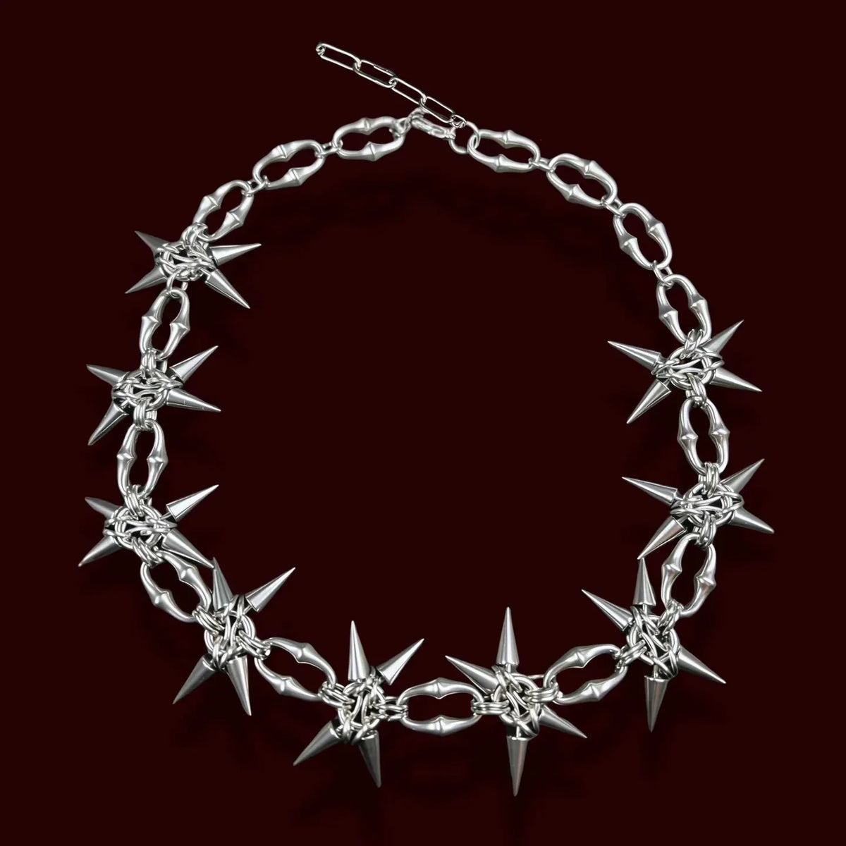 Grunge Mace Rivet Chain Necklace — vista laterale