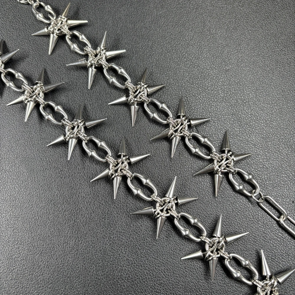 Grunge Mace Rivet Chain Necklace — dettaglio del tessuto