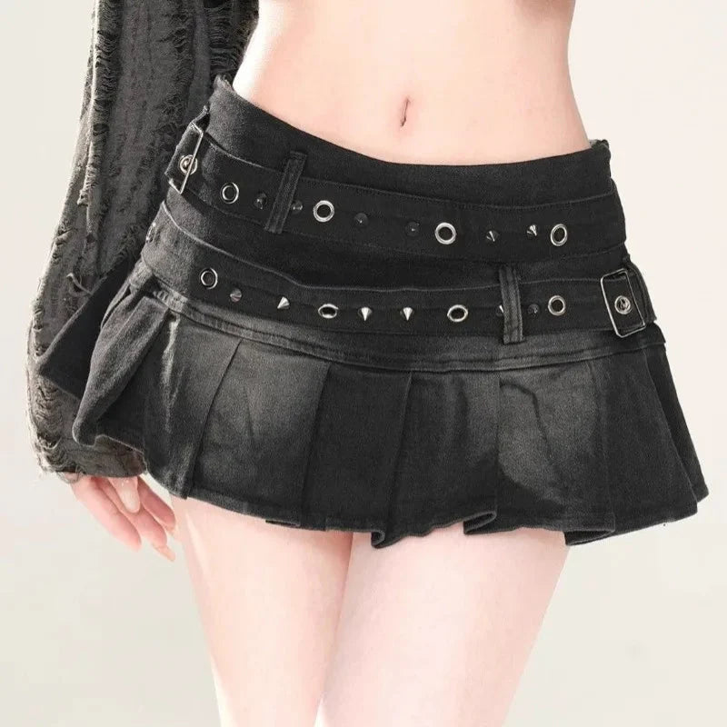 High Waist Double Belt Pleated Denim Micro Mini Skirt — vista posteriore