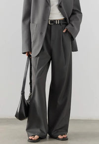 High Waist Pleated Boyfriend Fit Trousers — vista posteriore