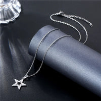 Hollow Star Pentagram Pendant Necklace — vista posteriore