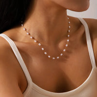 Imitation Pearl Sequence Chain Necklace — vista posteriore