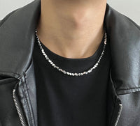 Irregular Chunk Steel Necklace — dettaglio del tessuto