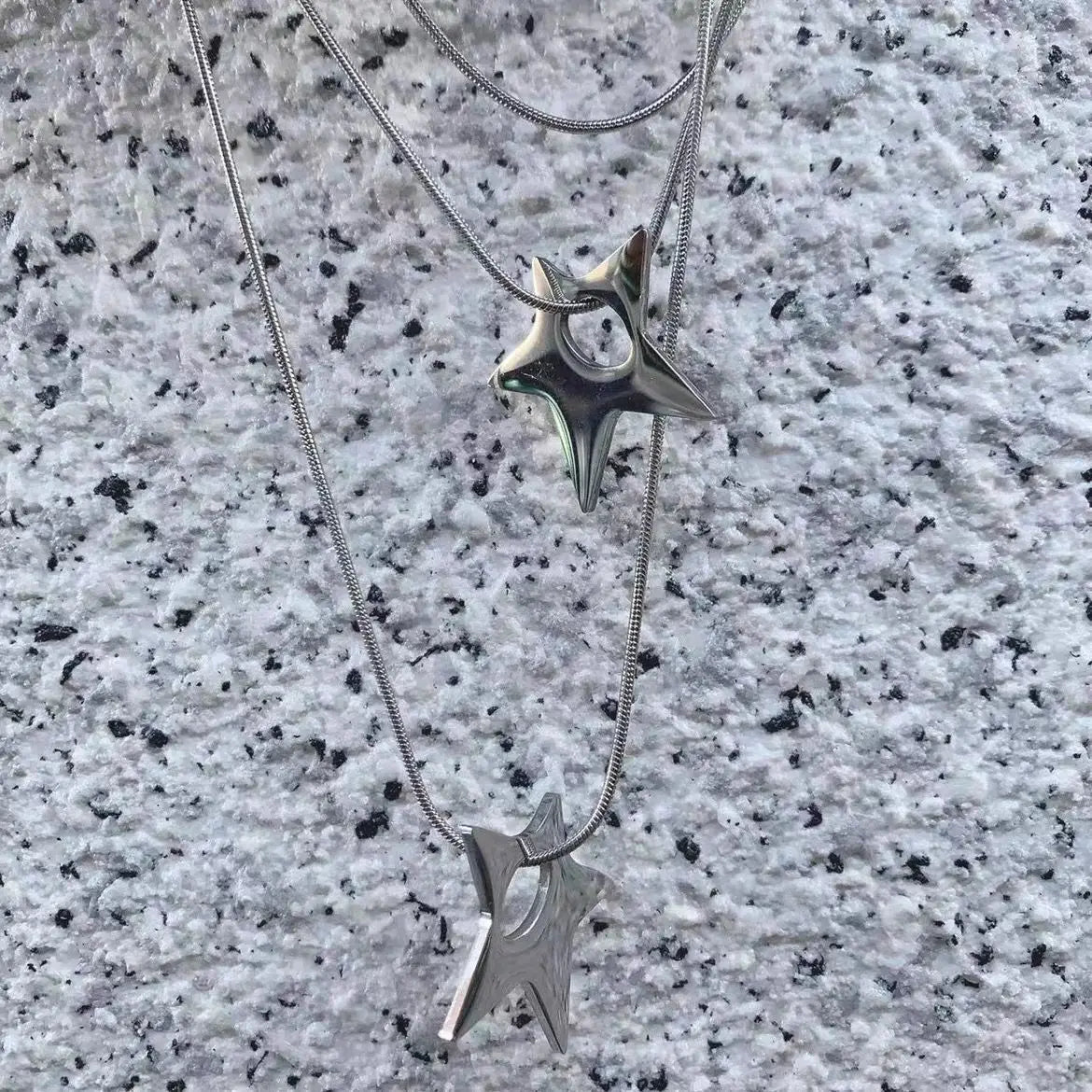 Irregular Star Aesthetic Pendant Necklace — dettaglio