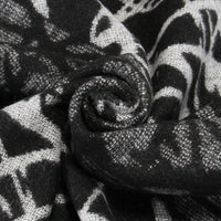 Jacquard Flannel Graphic Shrawl Scarf — vista laterale
