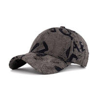 Jumble Letter Baseball Cap — vista laterale