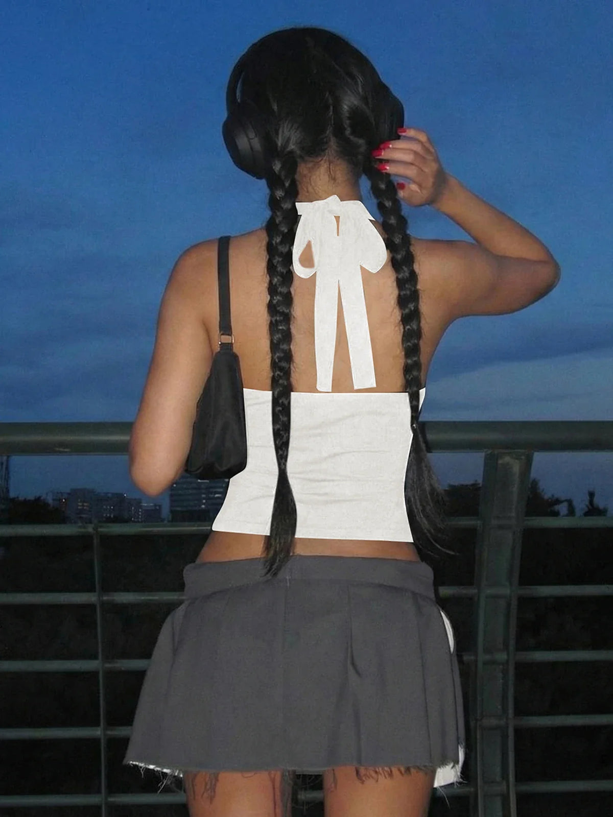 Lace Up Slim Fit Halter Top — dettaglio del tessuto