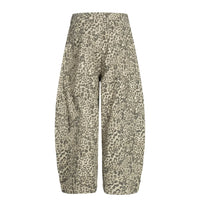 Leopard Print Baggy Denim Curved Barrel Jeans — dettaglio della stampa