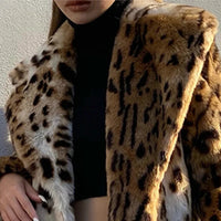 Leopard Print Faux Fur Long Coat — vista frontale